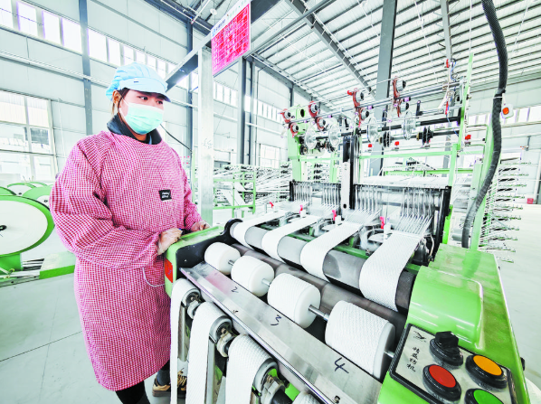 开足马力忙生产 全力赶单保供应